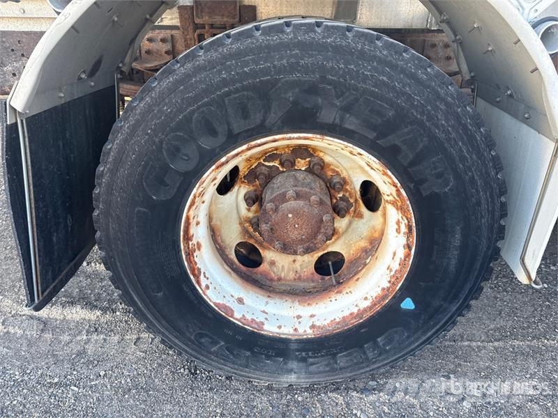 GMC TSR 4x2 Fuel Truck (Inoperable) Tsisternveokid