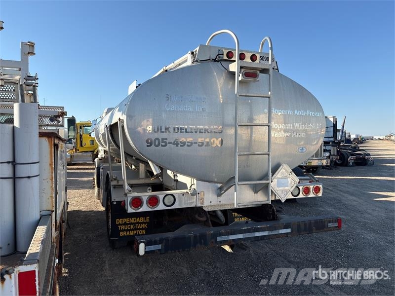 GMC TSR 4x2 Fuel Truck (Inoperable) Tsisternveokid