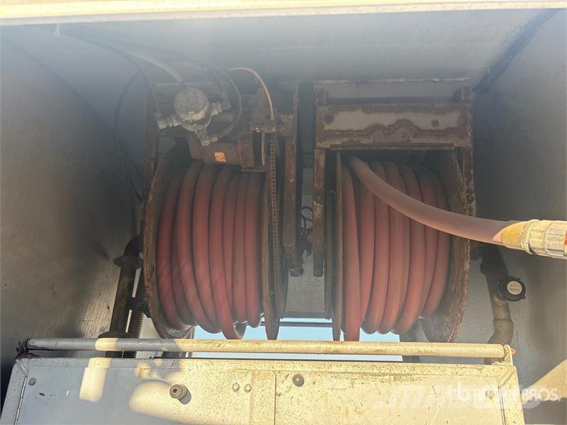 GMC TSR 4x2 Fuel Truck (Inoperable) Tsisternveokid