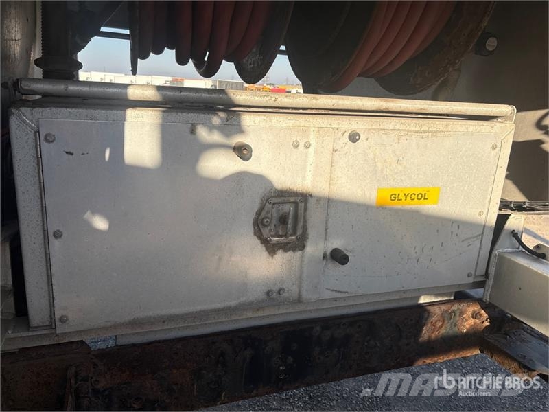 GMC TSR 4x2 Fuel Truck (Inoperable) Tsisternveokid