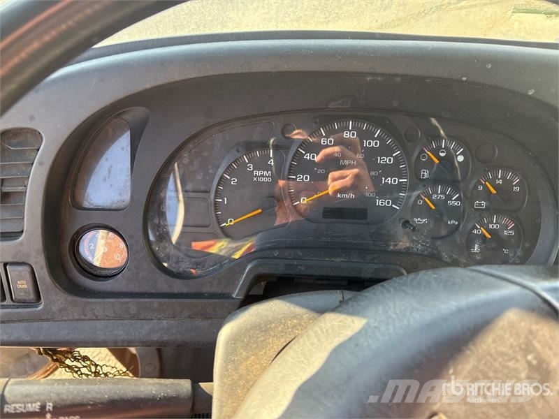 GMC TSR 4x2 Fuel Truck (Inoperable) Tsisternveokid