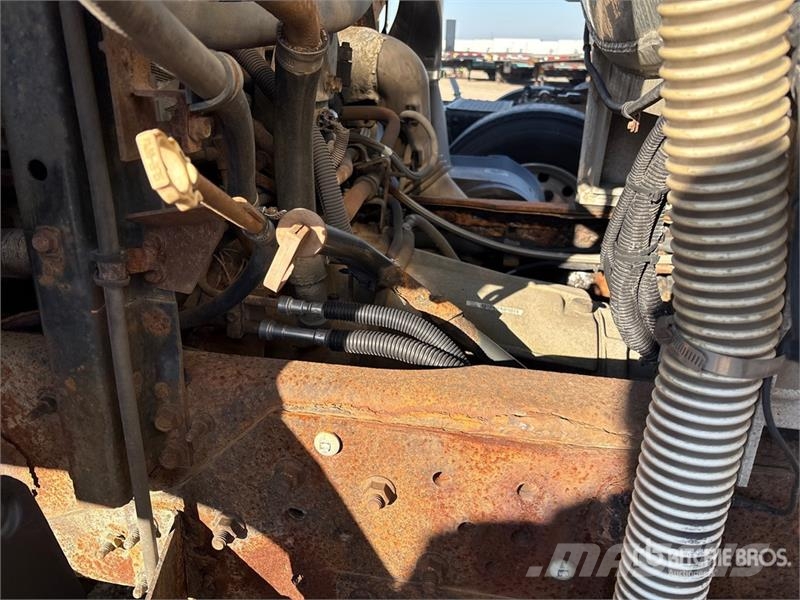 GMC TSR 4x2 Fuel Truck (Inoperable) Tsisternveokid