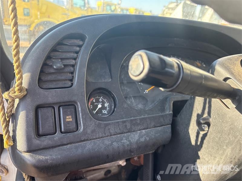 GMC TSR 4x2 Fuel Truck (Inoperable) Tsisternveokid