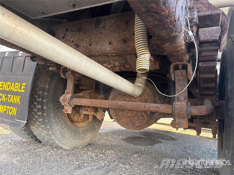 GMC TSR 4x2 Fuel Truck (Inoperable) Tsisternveokid