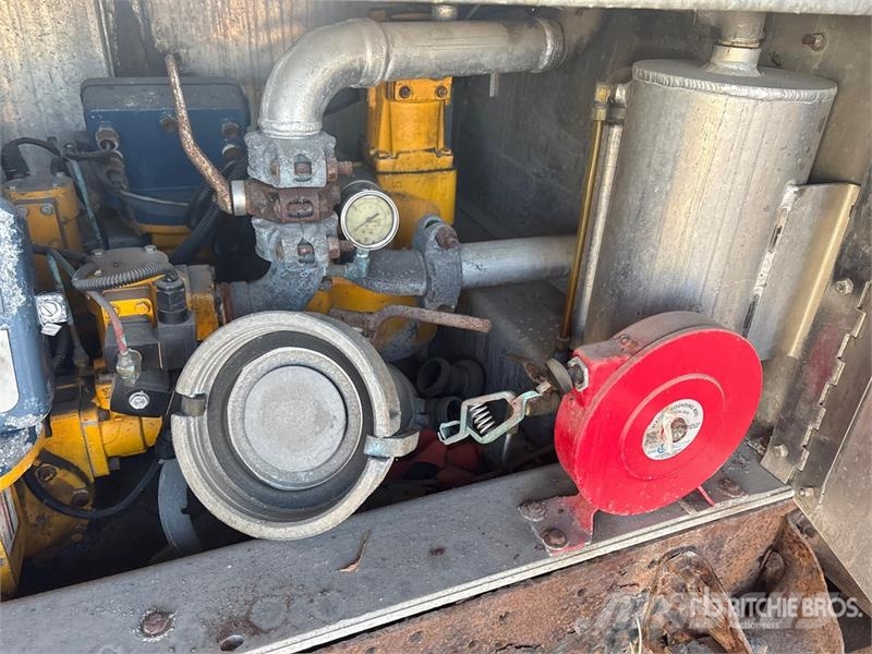 GMC TSR 4x2 Fuel Truck (Inoperable) Tsisternveokid