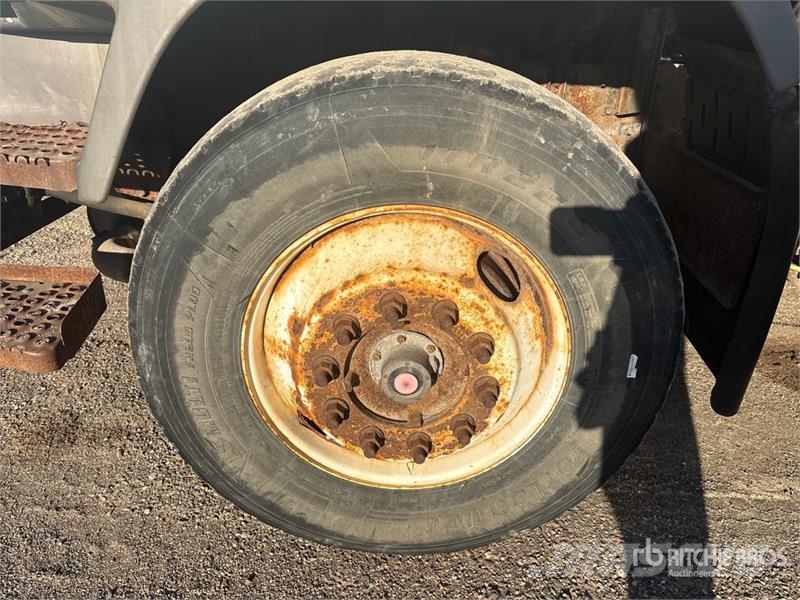 GMC TSR 4x2 Fuel Truck (Inoperable) Tsisternveokid