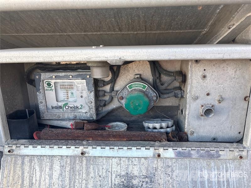 GMC TSR 4x2 Fuel Truck (Inoperable) Tsisternveokid
