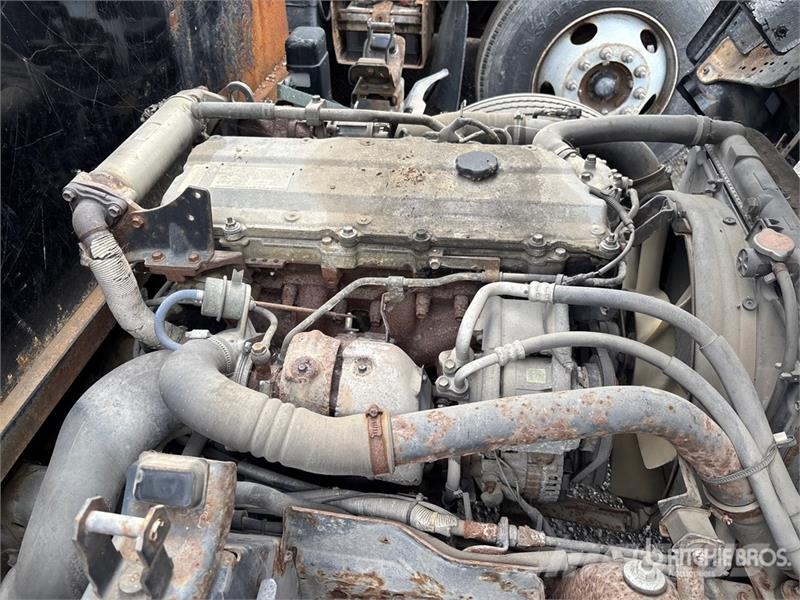 GMC W5500 4x2 Chipper Truck شاحنات نقل ألواح الخشب