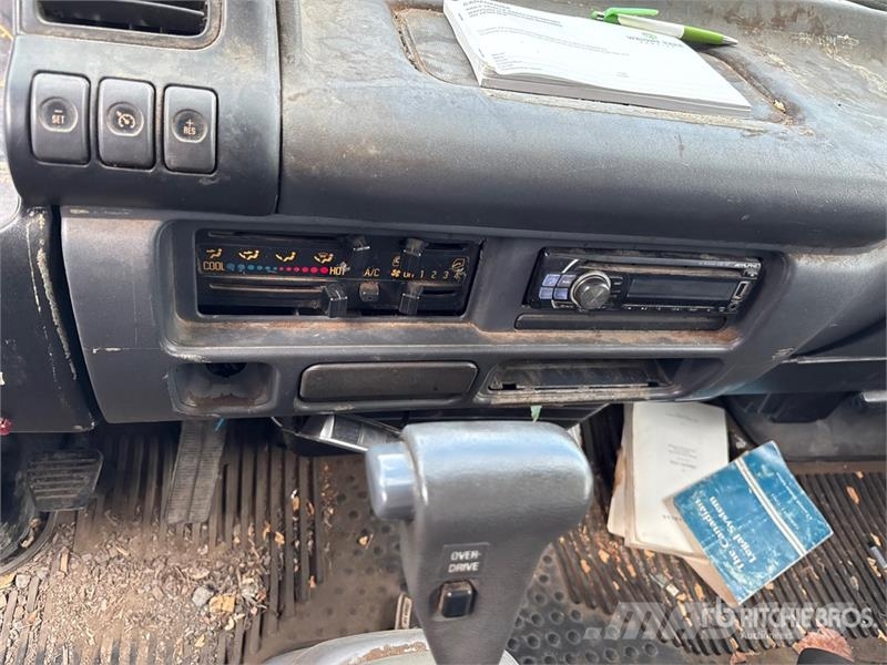 GMC W5500 4x2 Chipper Truck شاحنات نقل ألواح الخشب