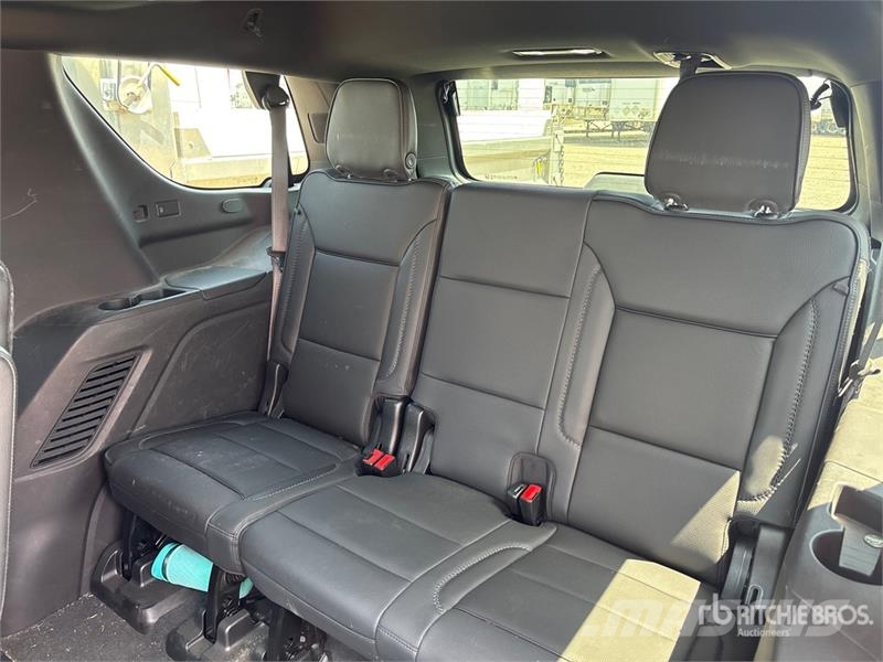 GMC Yukon Denali 4WD SUV Автомобілі