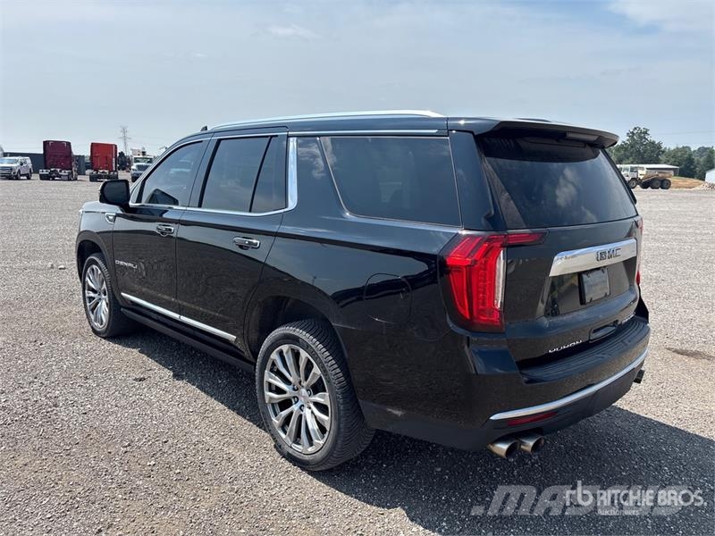 GMC Yukon Denali 4WD SUV Автомобілі
