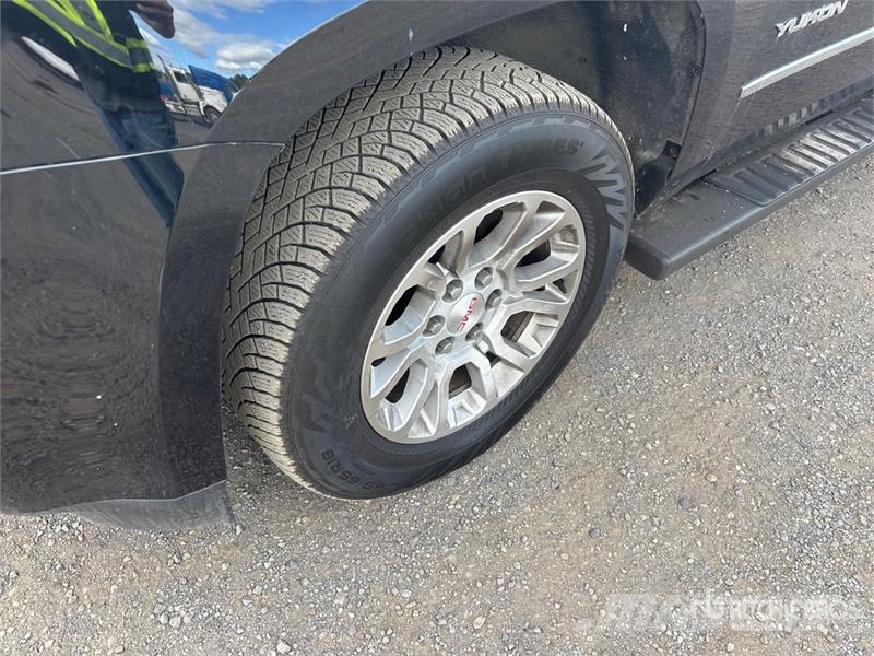 GMC Yukon SLT 4x4 SUV Henkilöautot