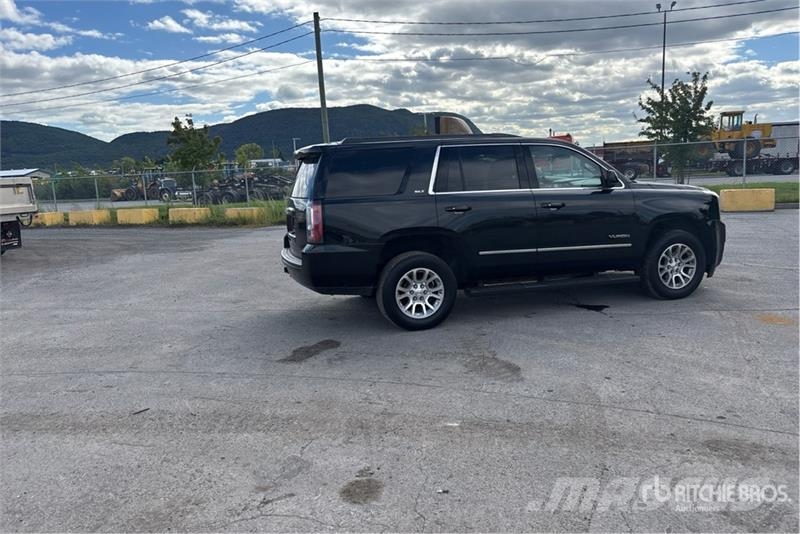 GMC Yukon SLT 4x4 SUV Henkilöautot