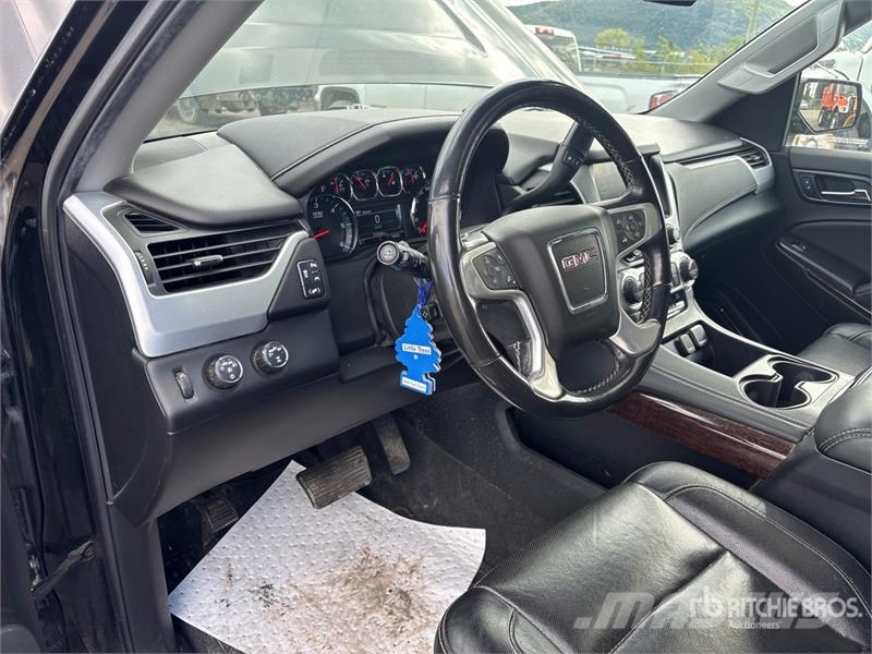 GMC Yukon SLT 4x4 SUV Henkilöautot