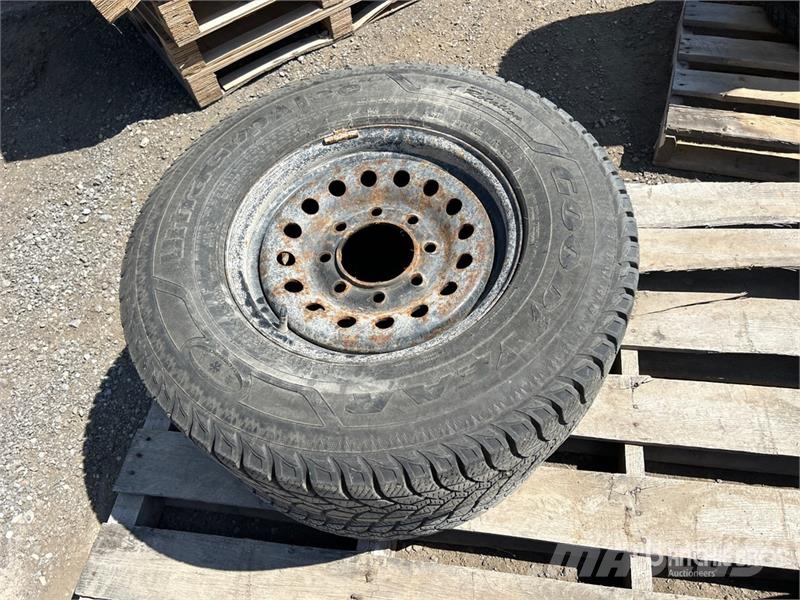 Goodyear of (4) Goodyear 245/75R16 Tires Däck, hjul och fälgar