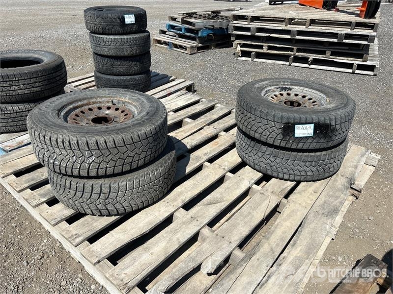 Goodyear of (4) Goodyear 245/75R16 Tires Däck, hjul och fälgar