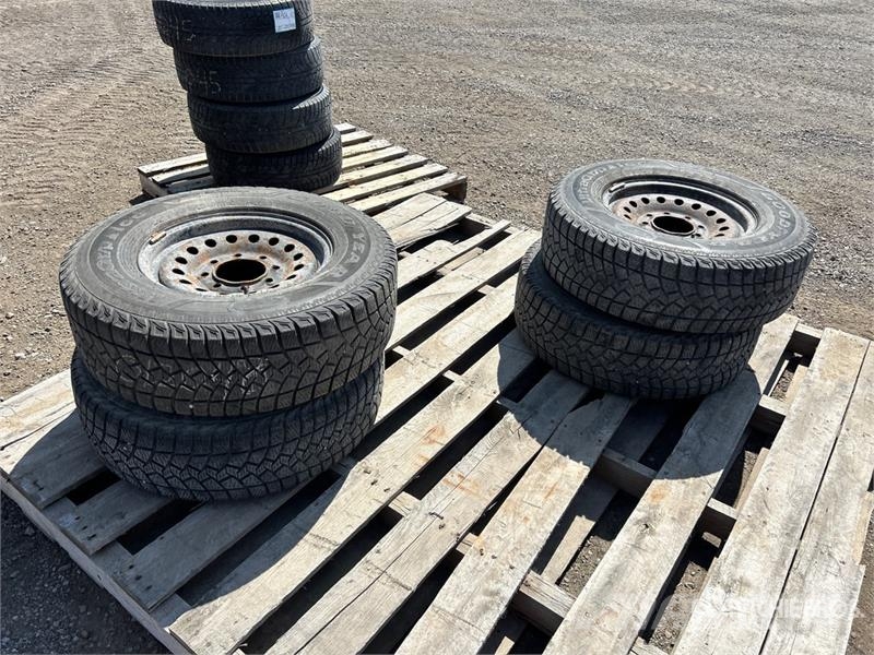 Goodyear of (4) Goodyear 245/75R16 Tires Däck, hjul och fälgar