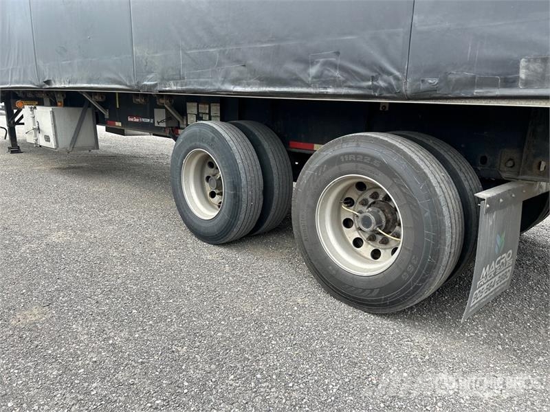 Great Dane 53 ft T/A Curtain Side Trailer Тентовані причепи