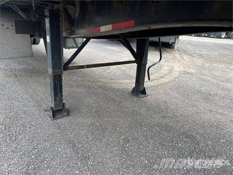 Great Dane 53 ft T/A Curtain Side Trailer Тентовані причепи