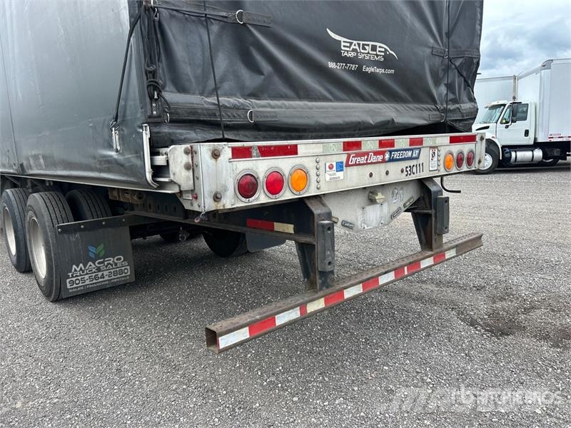 Great Dane 53 ft T/A Curtain Side Trailer Тентовані причепи