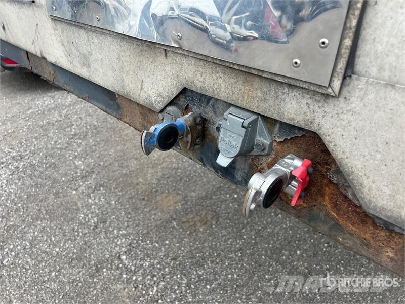 Great Dane 53 ft T/A Curtain Side Trailer Тентовані причепи