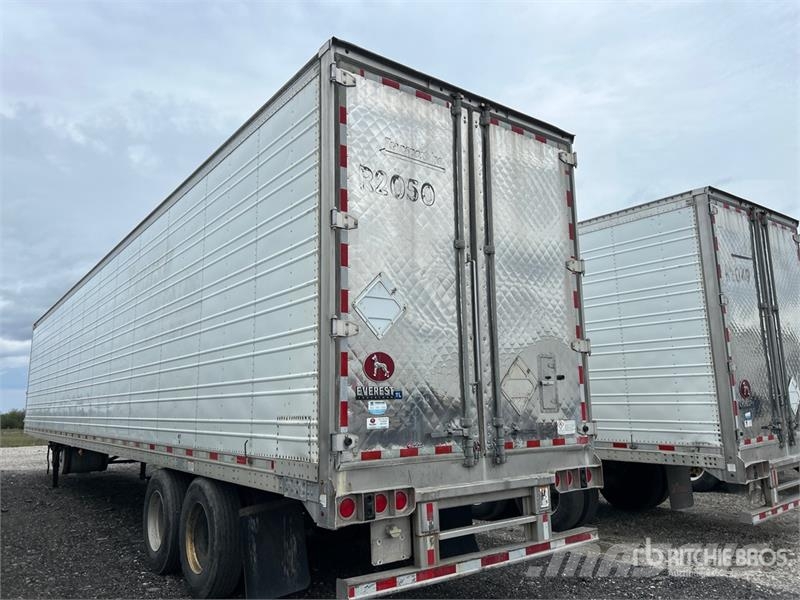 Great Dane 53 ft x 102 in T/A Refrigerated Trailer Piekabes ar temperatūras kontroli