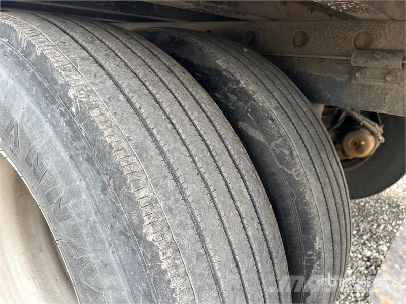 Great Dane CSE-1314-21053 53 ft x 102 in T/A Van Trailer Reboques baú