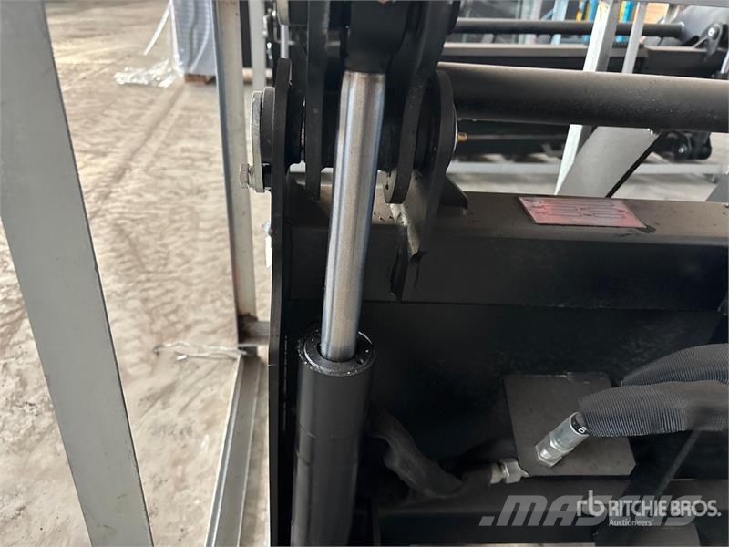  Greatbear 78 in Skid Steer Grapple Pinze