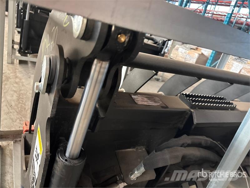  Greatbear 78 in Skid Steer Grapple Pinze
