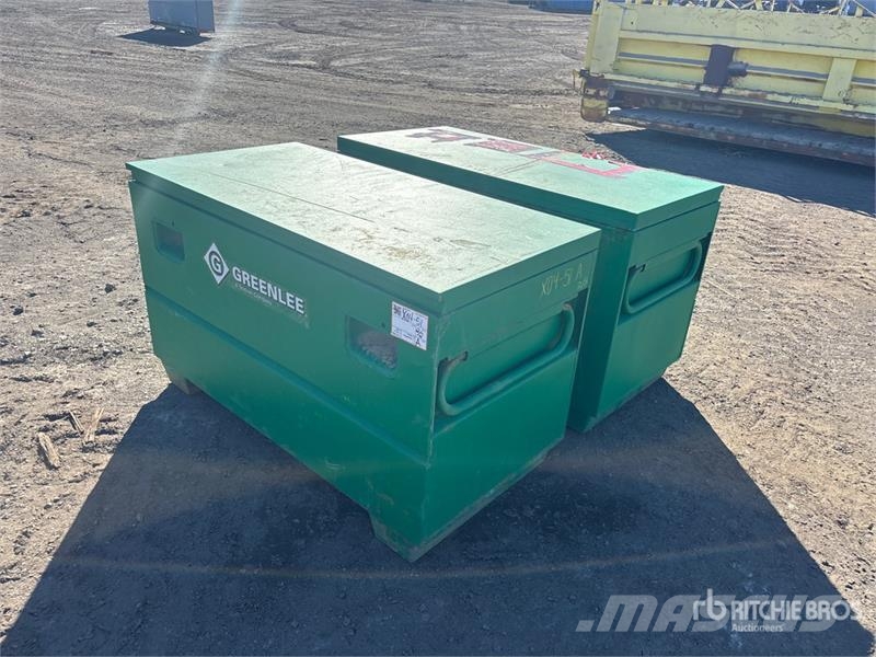 Greenlee of (2) Greenlee Job Site Box مكونات أخرى