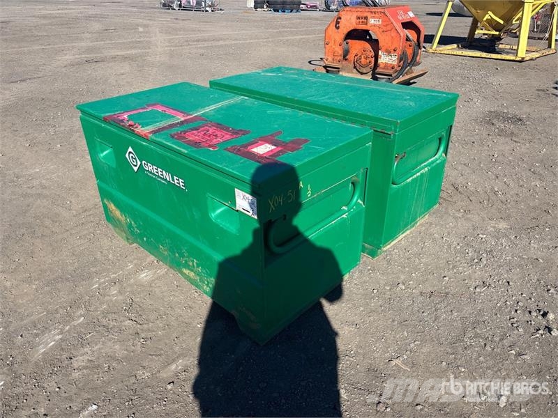 Greenlee of (2) Greenlee Job Site Box مكونات أخرى
