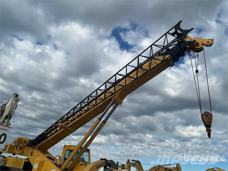 Grove RT65S رافعات الطرق الوعرة