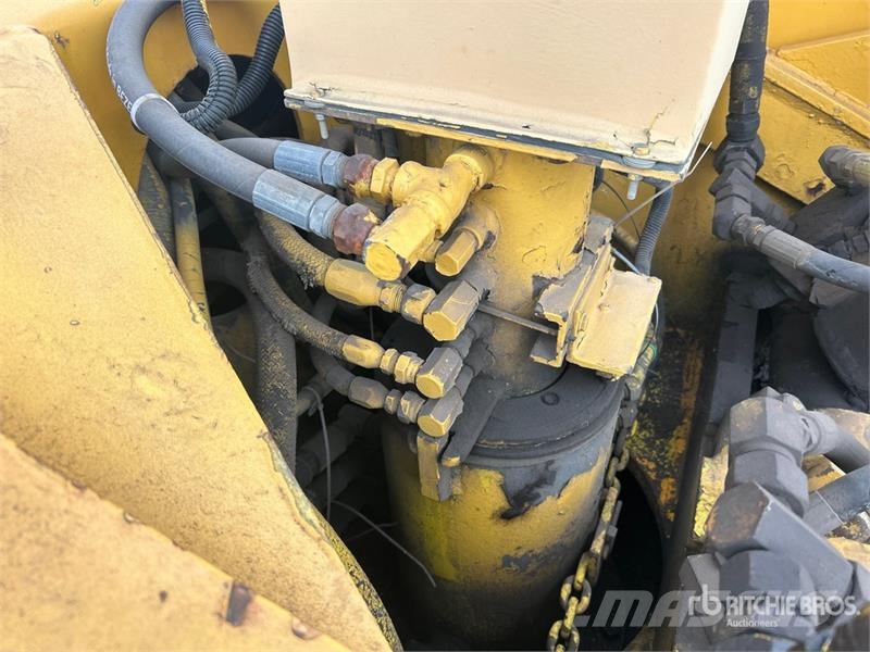Grove RT65S رافعات الطرق الوعرة