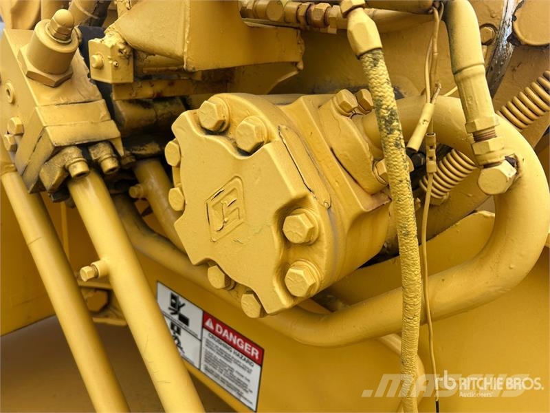 Grove RT65S رافعات الطرق الوعرة