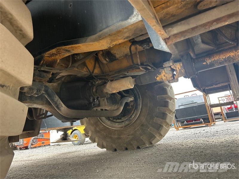 Grove RT65S رافعات الطرق الوعرة