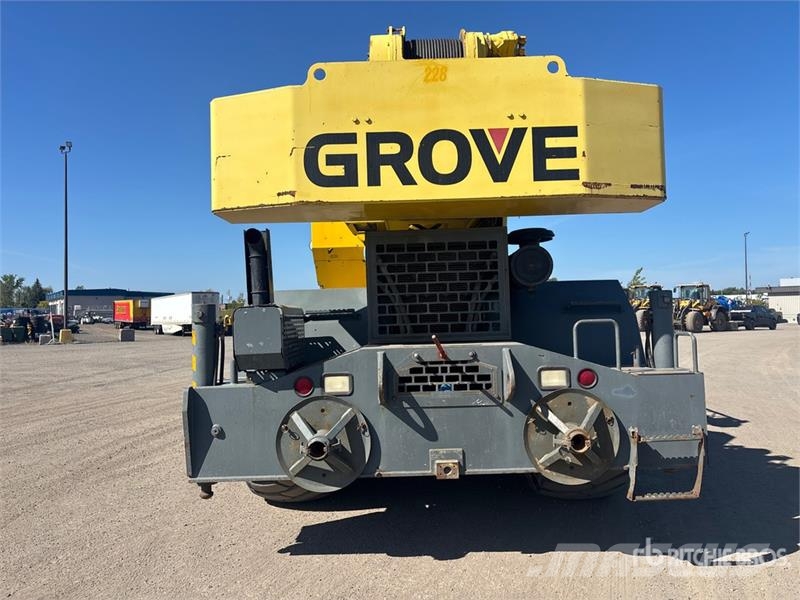 Grove RT760E Rough terrain cranes