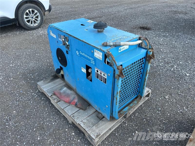 Gulf Stream 35 Air Compressor Compressors