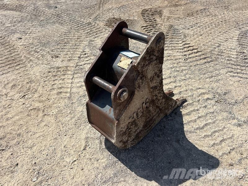H & H & 12 in Q/C Backhoe Loader Bucket - Fits Ca Godet