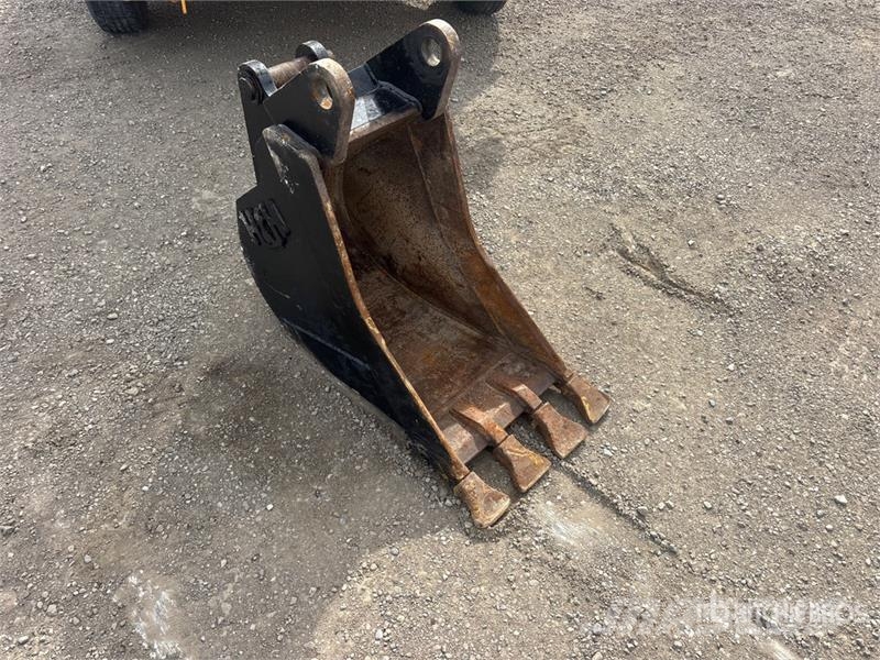  H & H &  16 in Digging Backhoe Rear Bucket - Fits  Kašike / Korpe