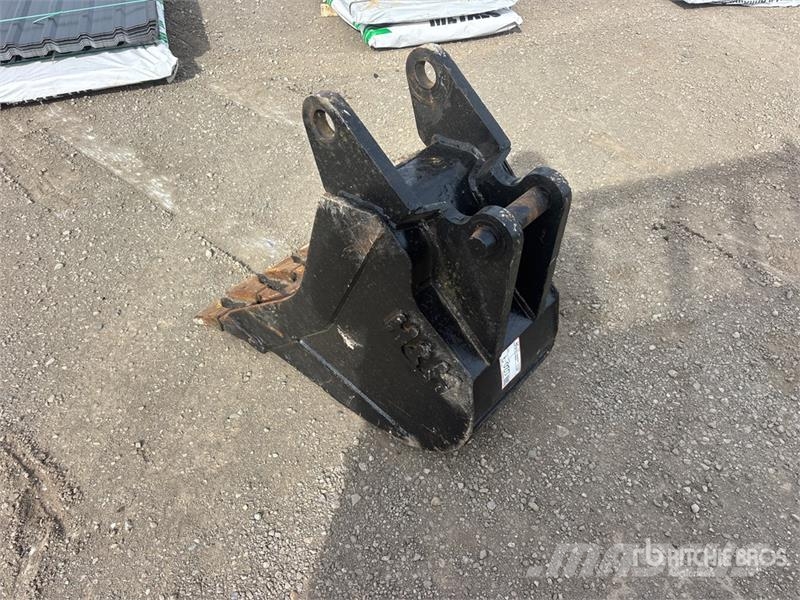  H & H &  16 in Q/C Backhoe Loader Bucket - Fits Jo دلاء