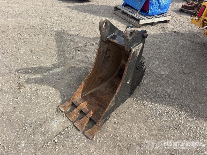  H & H &  16 in Q/C Backhoe Loader Bucket - Fits Jo دلاء