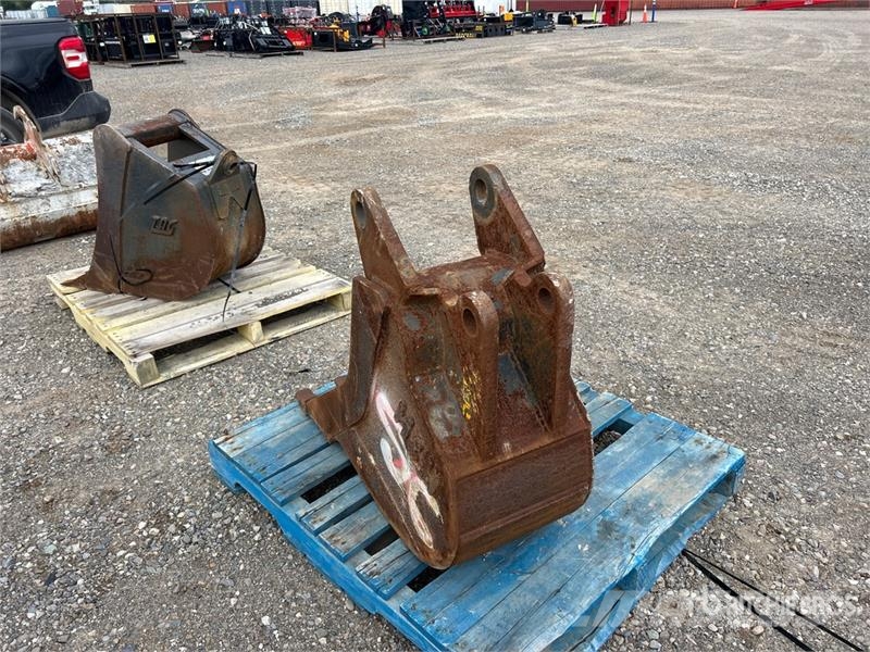 H & H & 18 in Digging Bucket Godet