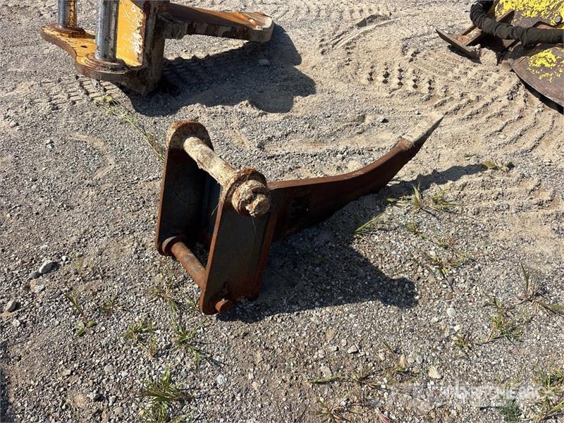 H & H & 32 in Excavator Ripper Escarificadores