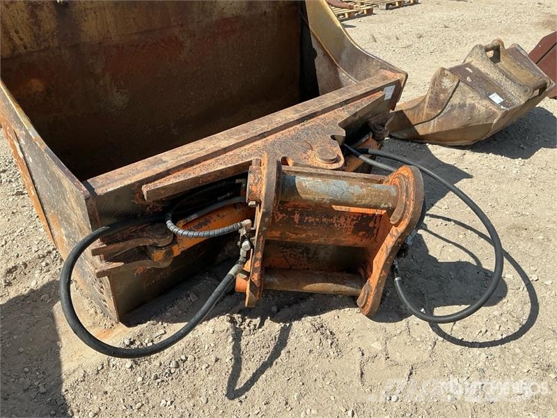  H & H &  71 in ydraulic Tilting Excavator Bucket Žlice