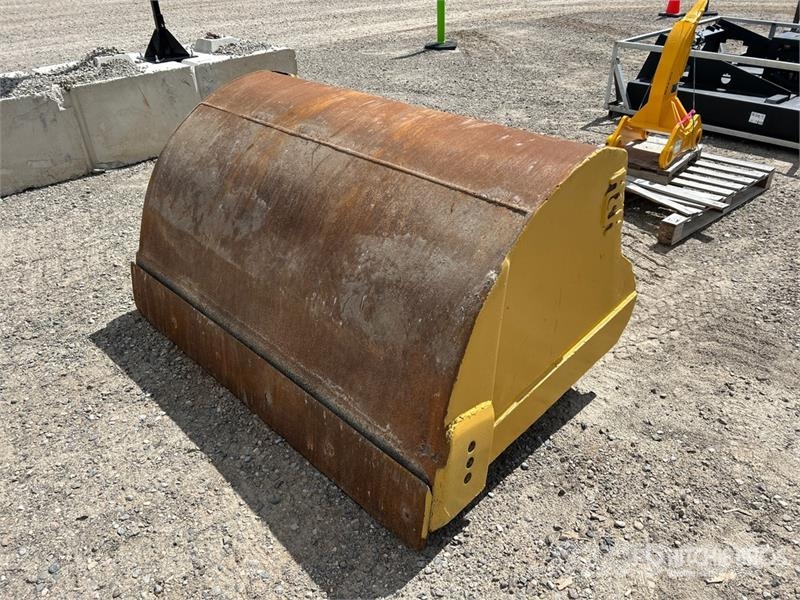  H & H &  72 in Cleanup Excavator Bucket - Fits Cat 挖斗