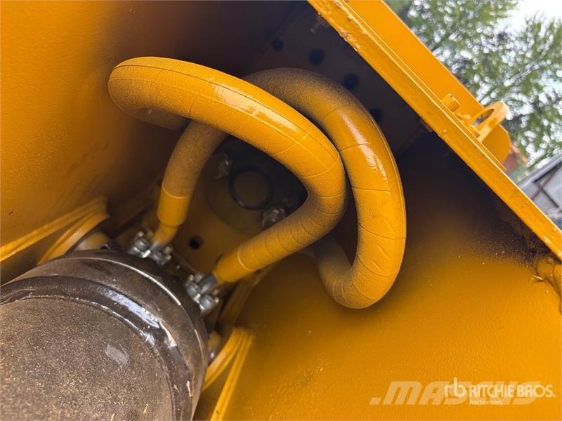 H&W HW150RT Rotating Demolition Shear - Fits Excavator Cisailles