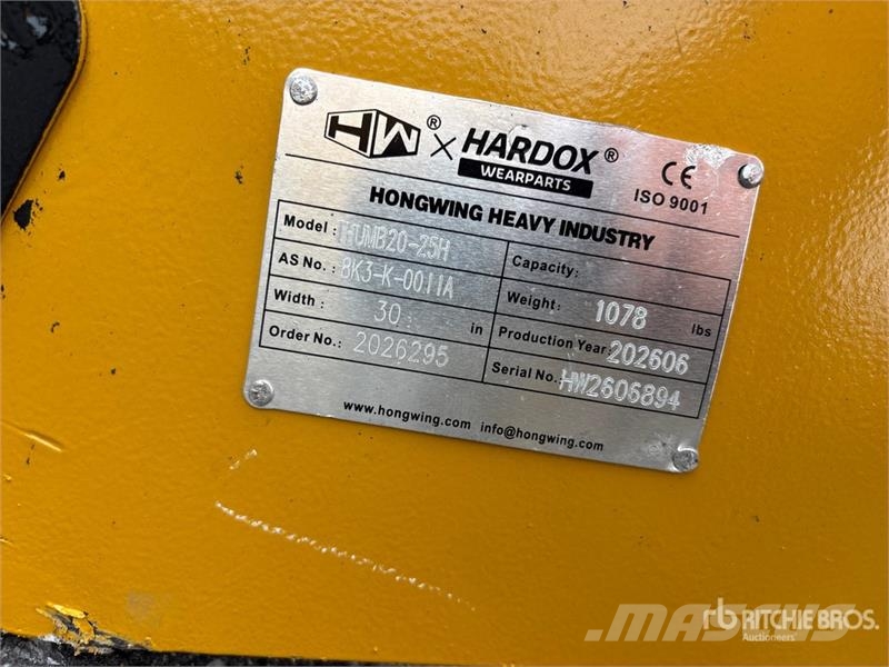 H&W THUMB20-25H 30 in Hydraulic Excavator Thumb - Fits Kauhat