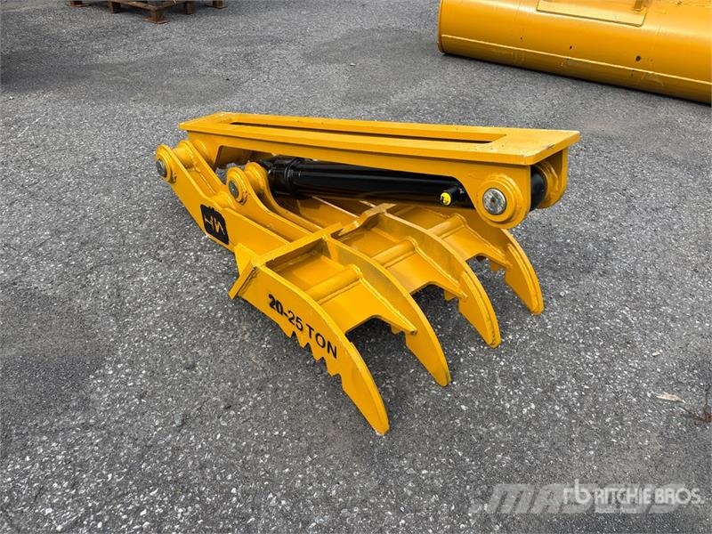 H&W THUMB20-25H 30 in Hydraulic Excavator Thumb - Fits Kauhat