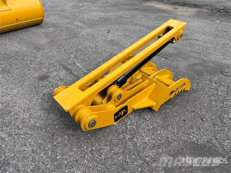 H&W THUMB20-25H 30 in Hydraulic Excavator Thumb - Fits Kauhat