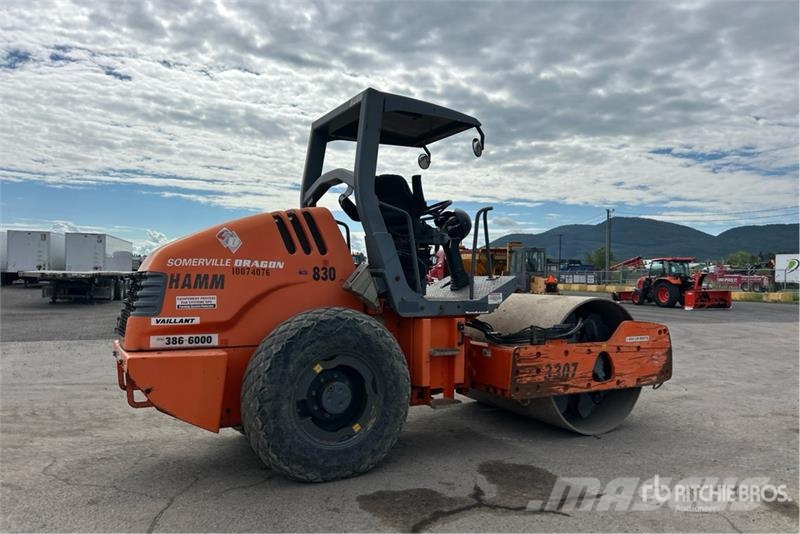 Hamm 3307P Smooth Drum Compactor Rodillos de un solo tambor
